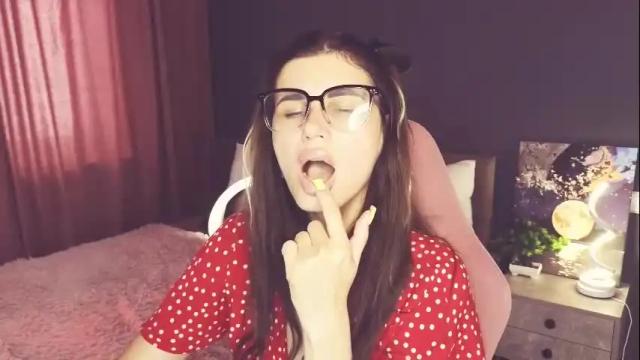 Image 4 of emilytucker Stream on Chaturbate on 11 days ago
