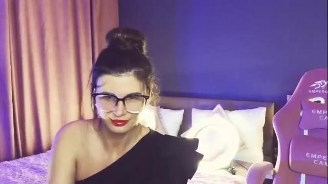 Image 4 of emilytucker Stream on Chaturbate on 9 days ago