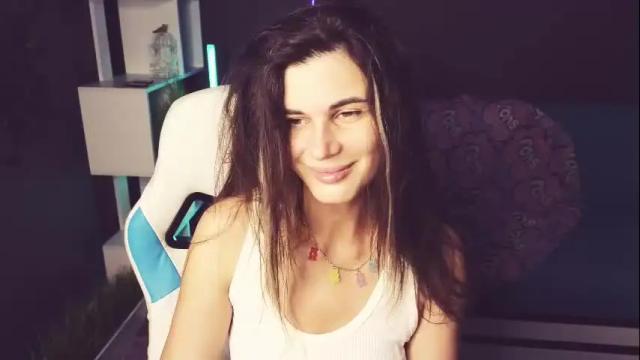 Image 4 of emilytucker Stream on Chaturbate on 1 day ago