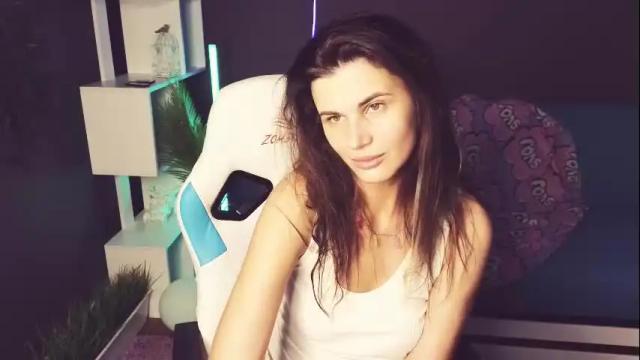 Image 7 of emilytucker Stream on Chaturbate on 1 day ago