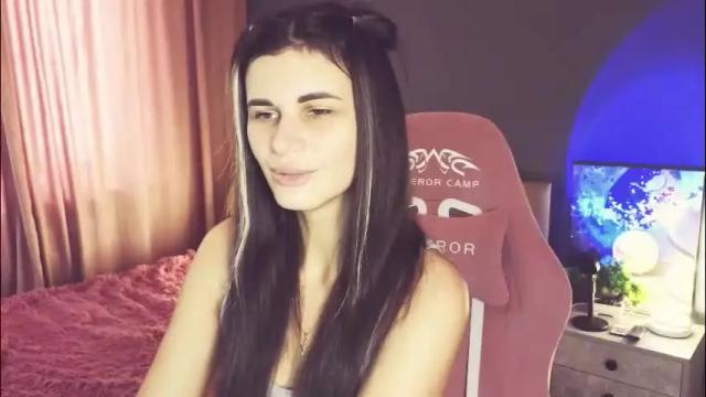 Image 6 of emilytucker Stream on Chaturbate on 2 months ago