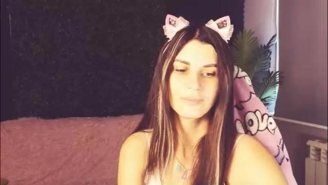 Image 2 of emilytucker Stream on Chaturbate on 2 months ago