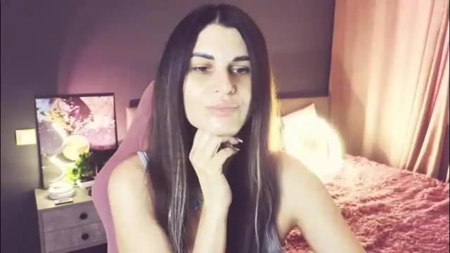 Image 12 of emilytucker Stream on Chaturbate on 2 months ago