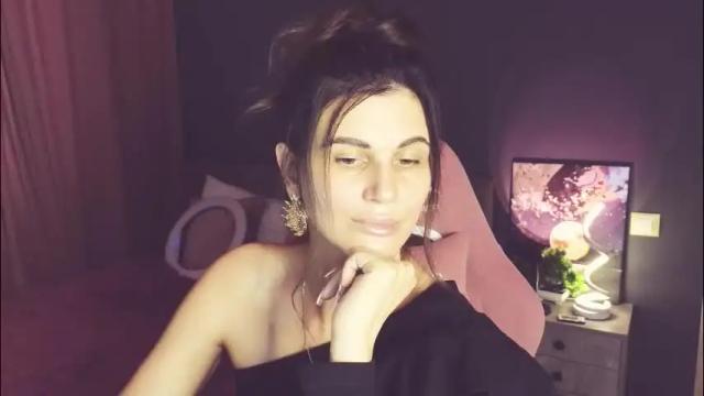 Image 10 of emilytucker Stream on Chaturbate on 2 months ago