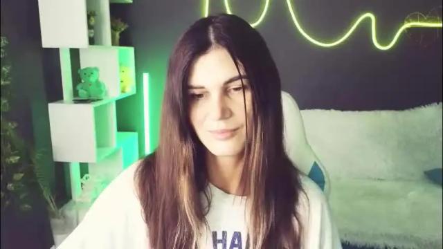 Image 2 of emilytucker Stream on Chaturbate on 1 month ago