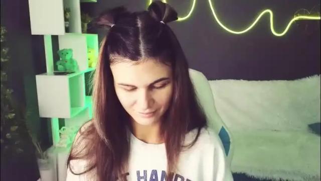 Image 8 of emilytucker Stream on Chaturbate on 1 month ago