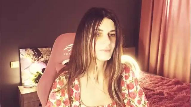 Image 3 of emilytucker Stream on Chaturbate on 1 month ago