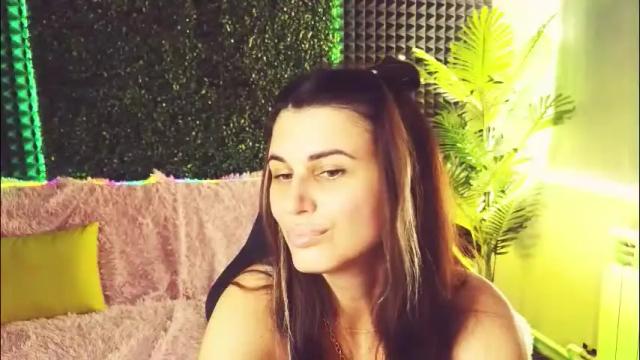 Image 11 of emilytucker Stream on Chaturbate on 1 month ago