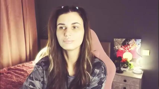 Image 2 of emilytucker Stream on Chaturbate on 1 month ago