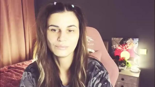 Image 3 of emilytucker Stream on Chaturbate on 1 month ago