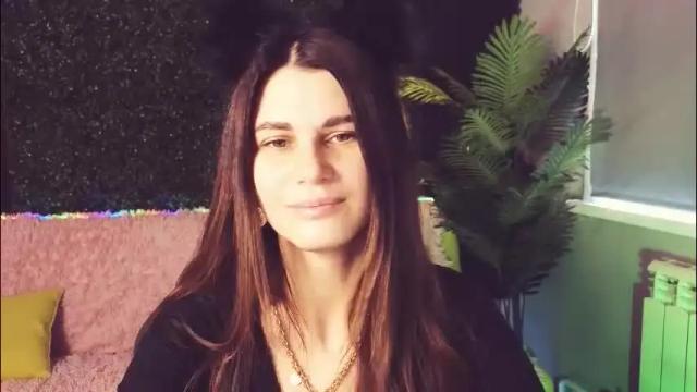 Image 2 of emilytucker Stream on Chaturbate on 29 days ago