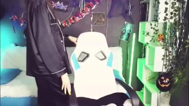 Image 8 of emilytucker Stream on Chaturbate on 8 days ago