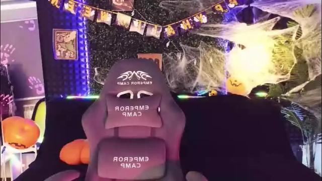 Image 6 of emilytucker Stream on Chaturbate on 7 days ago