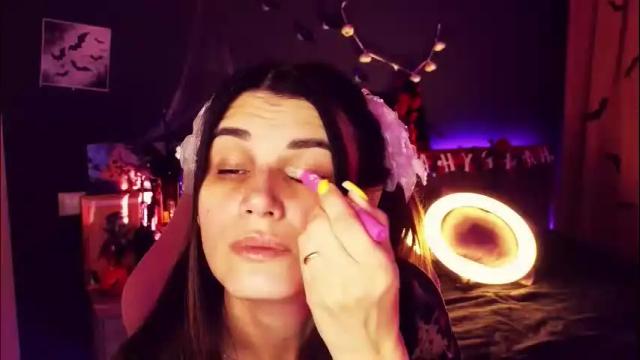 Image 3 of emilytucker Stream on Chaturbate on 2 days ago