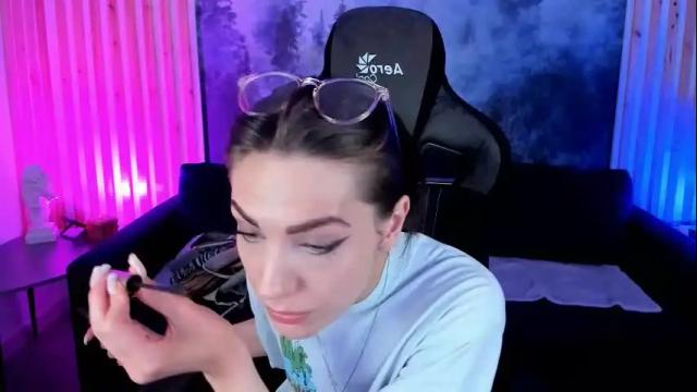 Image 10 of emilywiled Stream on Chaturbate on 1 month ago