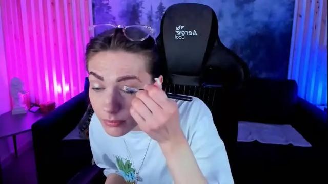 Image 6 of emilywiled Stream on Chaturbate on 1 month ago
