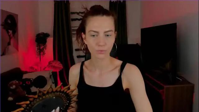 Image 8 of emilywiled Stream on Chaturbate on 22 days ago