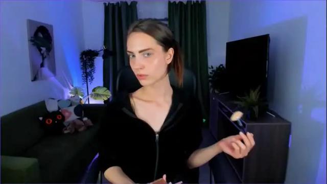 Image 12 of emilywiled Stream on Chaturbate on 15 days ago