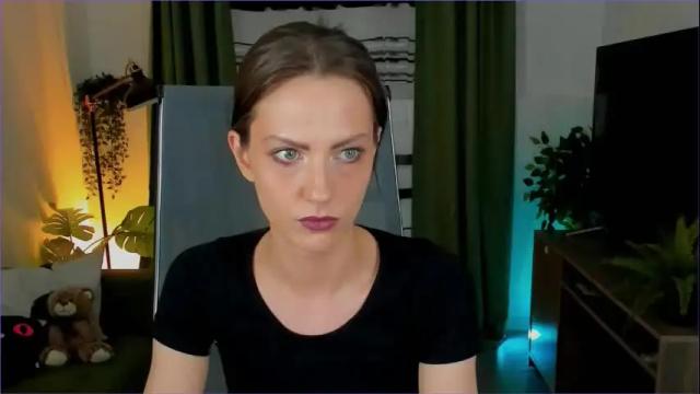 Image 7 of emilywiled Stream on Chaturbate on 10 days ago
