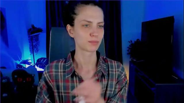 Image 3 of emilywiled Stream on Chaturbate on 6 days ago