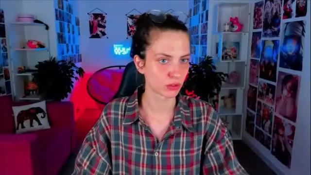 Image 3 of emilywiled Stream on Chaturbate on 4 days ago