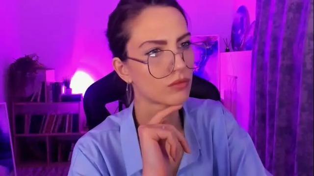 Image 7 of emilywiled Stream on Chaturbate on 3 days ago
