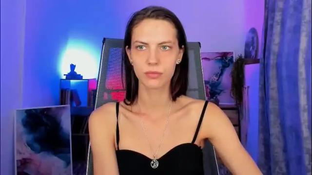 Image 4 of emilywiled Stream on Chaturbate on 4 months ago