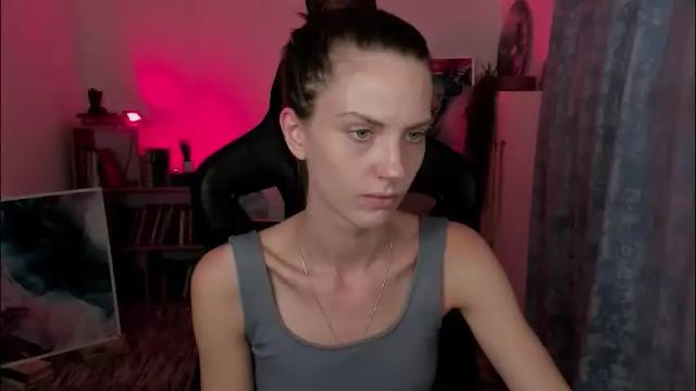 Image 3 of emilywiled Stream on Chaturbate on 4 months ago