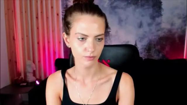 Image 11 of emilywiled Stream on Chaturbate on 4 months ago