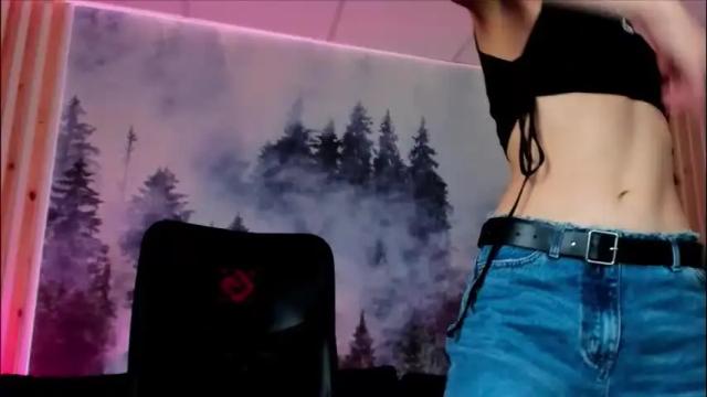 Image 12 of emilywiled Stream on Chaturbate on 4 months ago