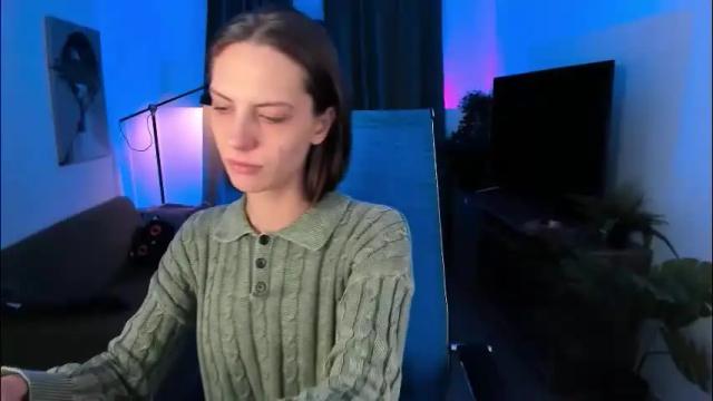 Image 4 of emilywiled Stream on Chaturbate on 3 months ago