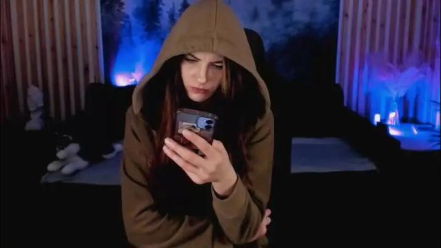 Image 7 of emilywiled Stream on Chaturbate on 2 months ago