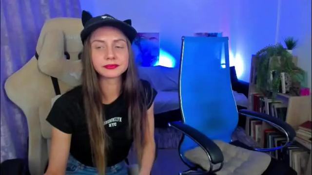 Image 10 of emilywiled Stream on Chaturbate on 2 months ago