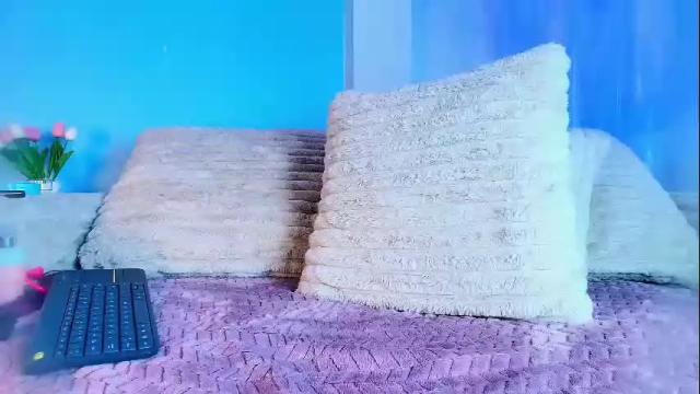 Image 11 of emilywithe_ Stream on Chaturbate on 2 months ago