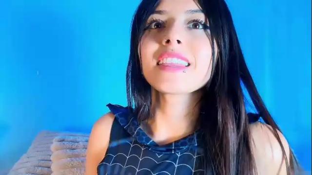 Image 4 of emilywithe_ Stream on Chaturbate on 2 months ago