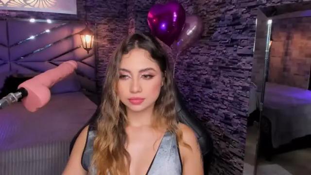 Image 10 of emilyyhendrix Stream on Chaturbate on 13 months ago