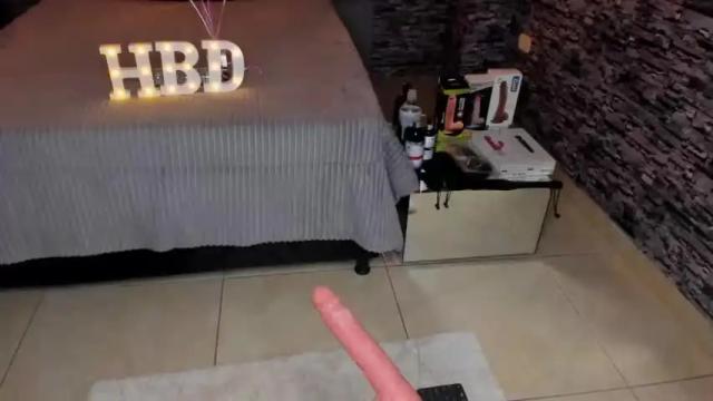 Image 12 of emilyyhendrix Stream on Chaturbate on 12 months ago