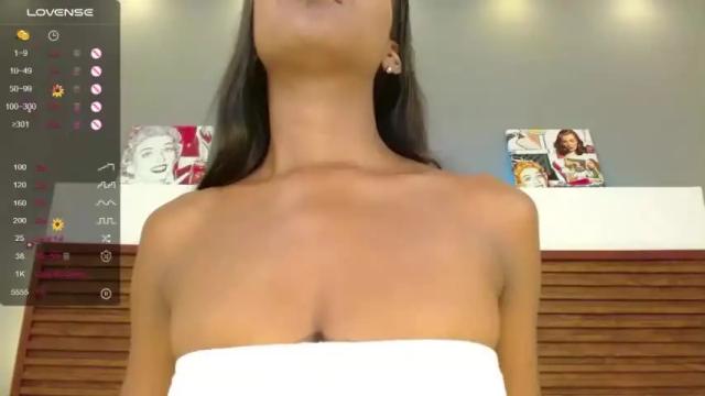 Image 10 of emilyyjackson Stream on Chaturbate on 15 months ago