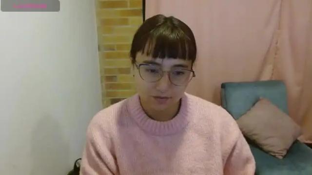 Image 7 of emitaa17228 Stream on Chaturbate on 13 months ago