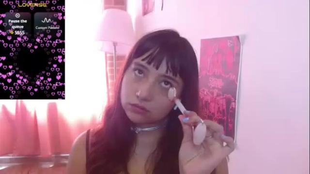 Image 2 of emitaa17228 Stream on Chaturbate on 1 month ago