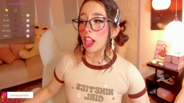 Image 6 of emma__rossi Stream on Chaturbate on 23 months ago