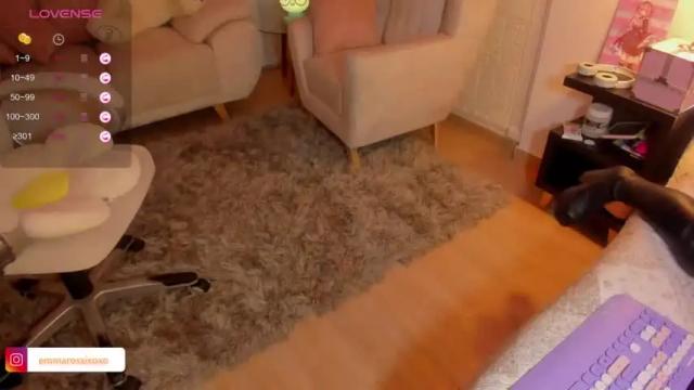 Image 10 of emma__rossi Stream on Chaturbate on 23 months ago