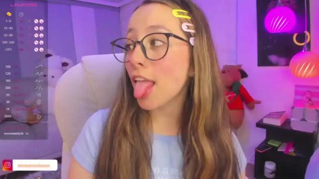 Image 10 of emma__rossi Stream on Chaturbate on 22 months ago