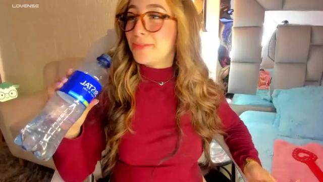 Image 3 of emma__rossi Stream on Chaturbate on 21 months ago