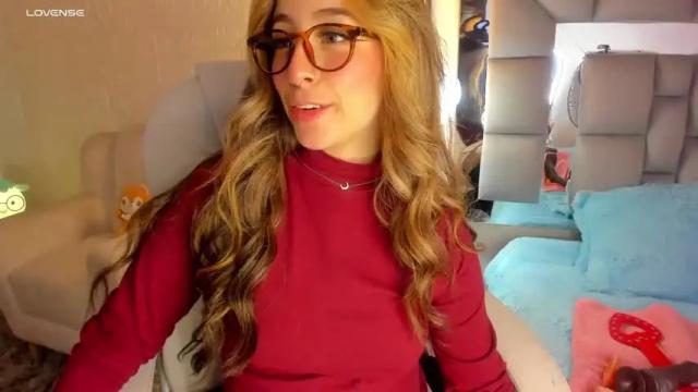 Thumbnail 2, emma__rossi's Stream at Chaturbate, 21 months ago