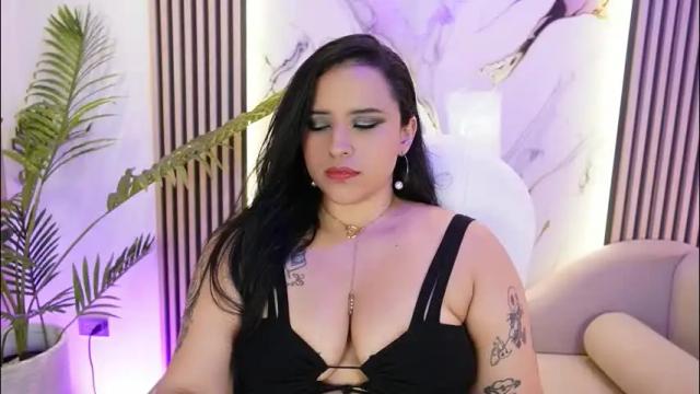 Image 8 of emma__walkerr_ Stream on Chaturbate on 21 days ago