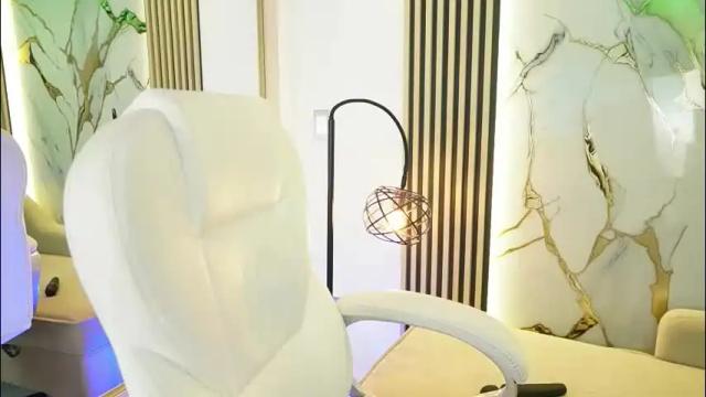 Image 8 of emma__walkerr_ Stream on Chaturbate on 9 days ago