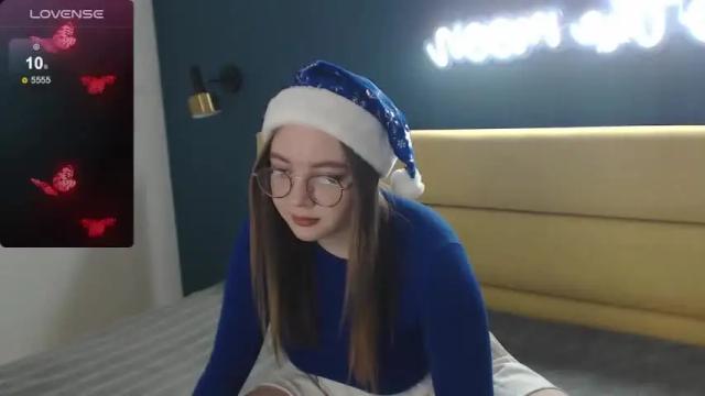 Image 12 of emma_adorablle Stream on Chaturbate on 17 months ago