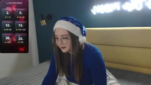 Image 8 of emma_adorablle Stream on Chaturbate on 17 months ago