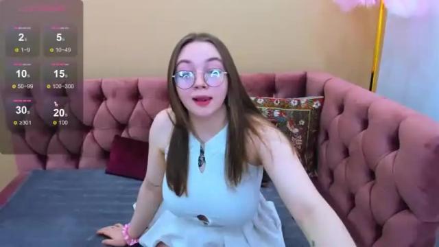 Image 3 of emma_adorablle Stream on Chaturbate on 17 months ago